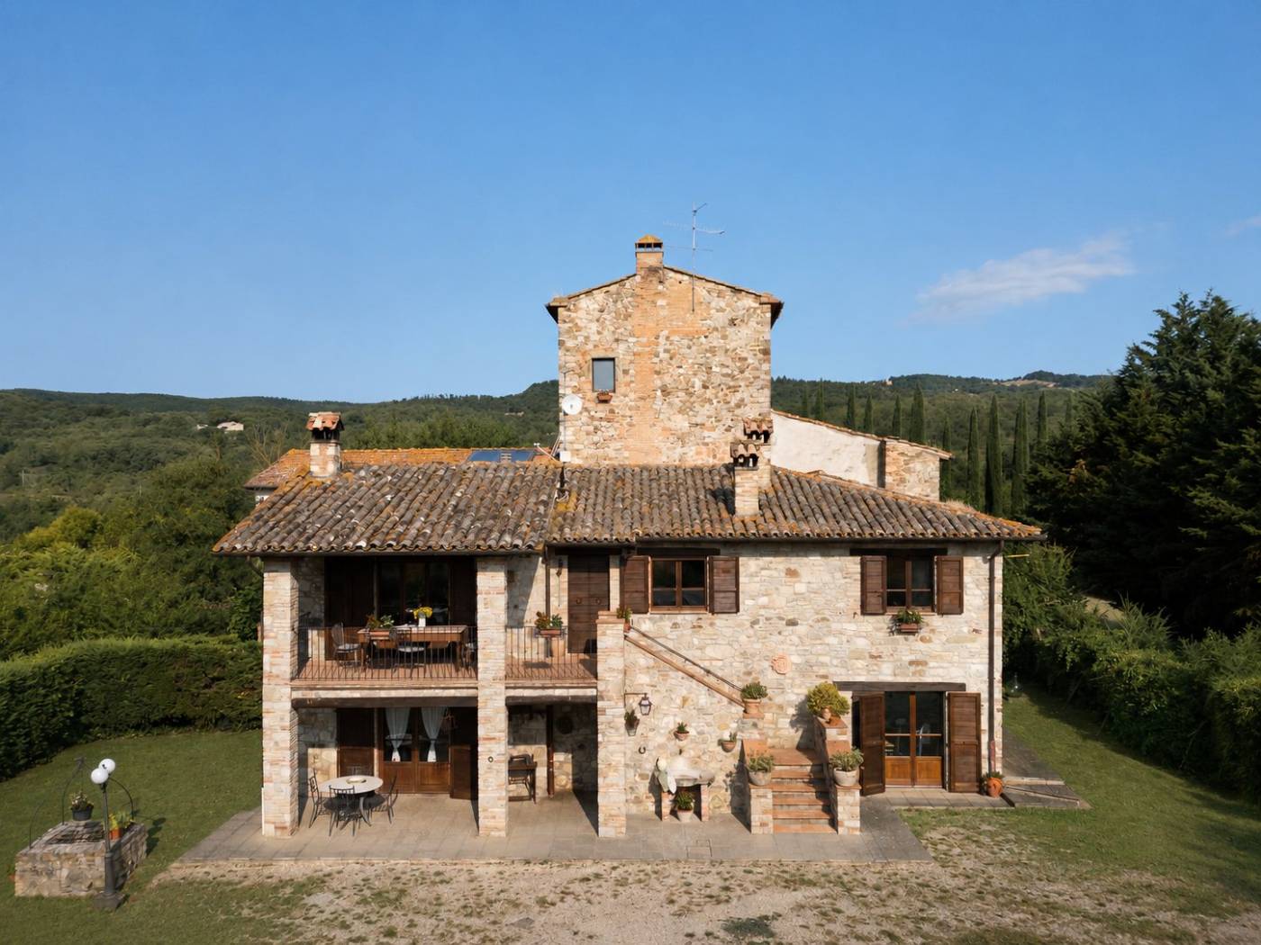 La casa vista dal giardino