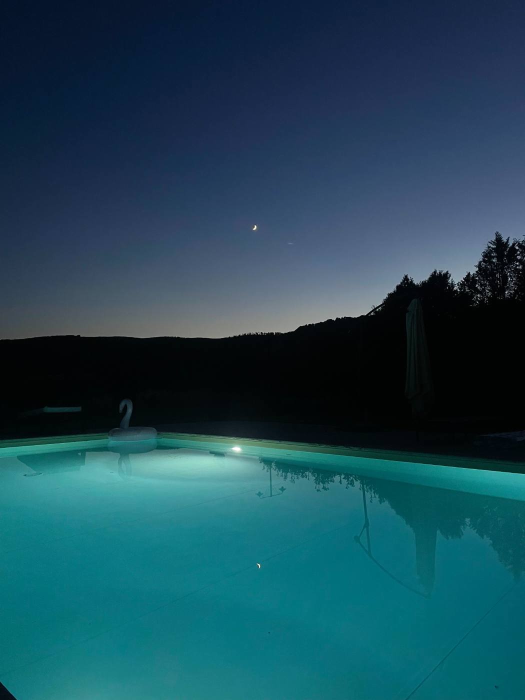 La piscina al tramonto